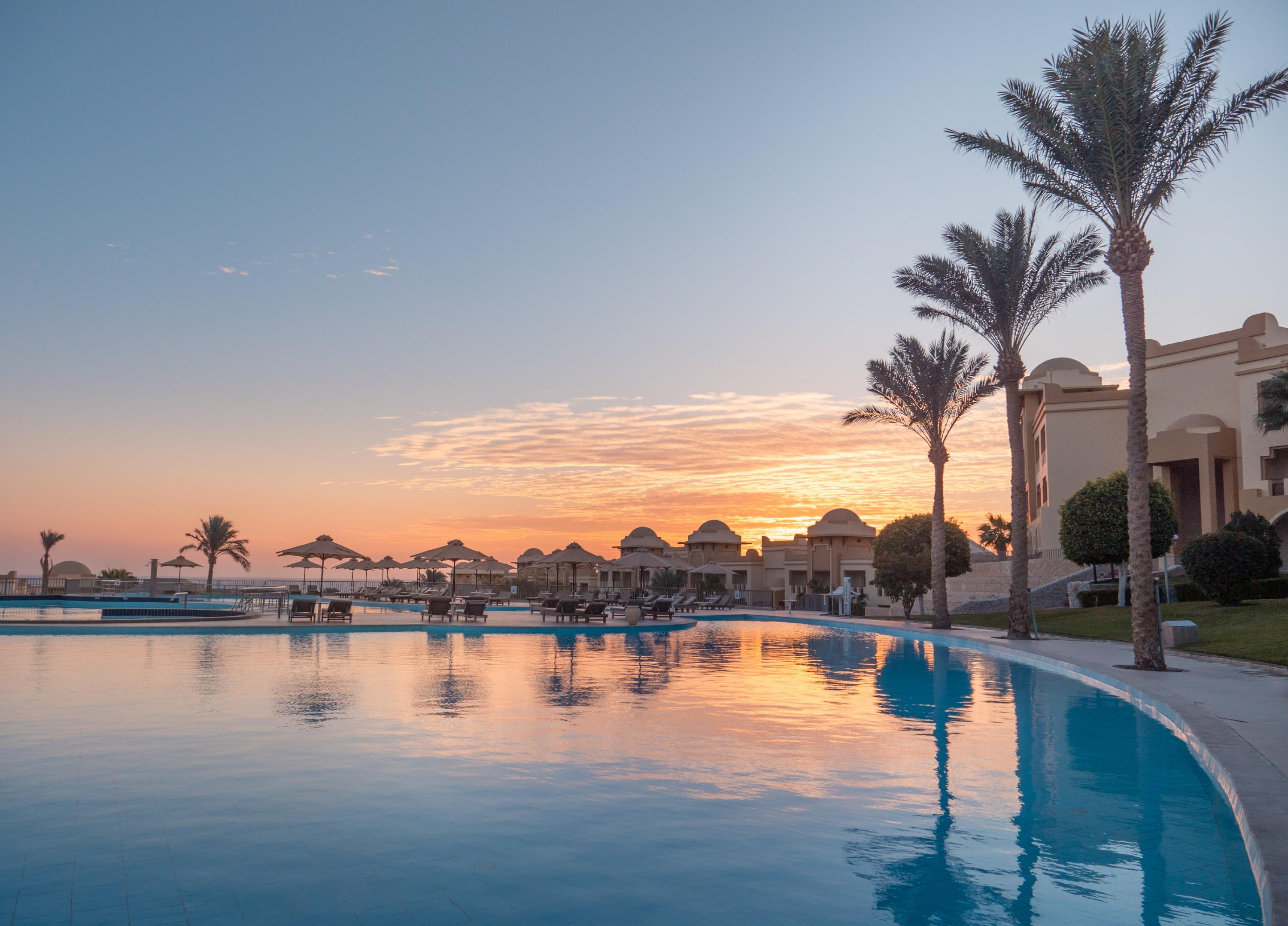 ホテル セレニティ マカディ ビーチ マカディ・ベイ エクステリア 写真 Sunrise at the Hilton Sharm El Sheikh